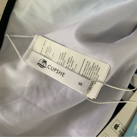 Cupshe Two Piece Swimsuit Striped Women’s US Small NEW - Picture 9 of 10